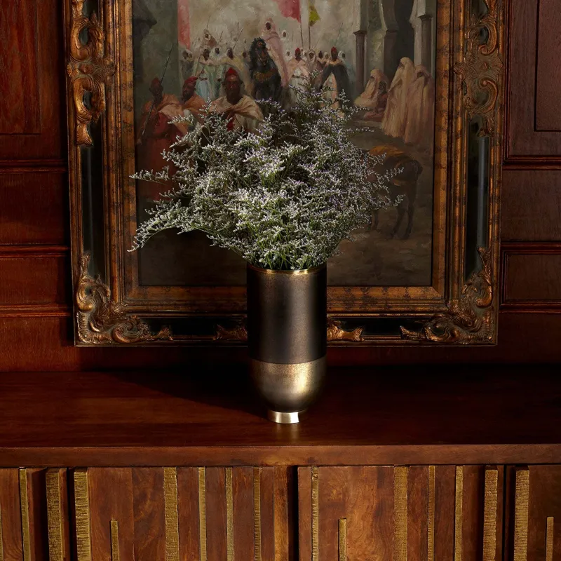 Pemberton Vase Black, Onyx And Champagne &ndash; Small