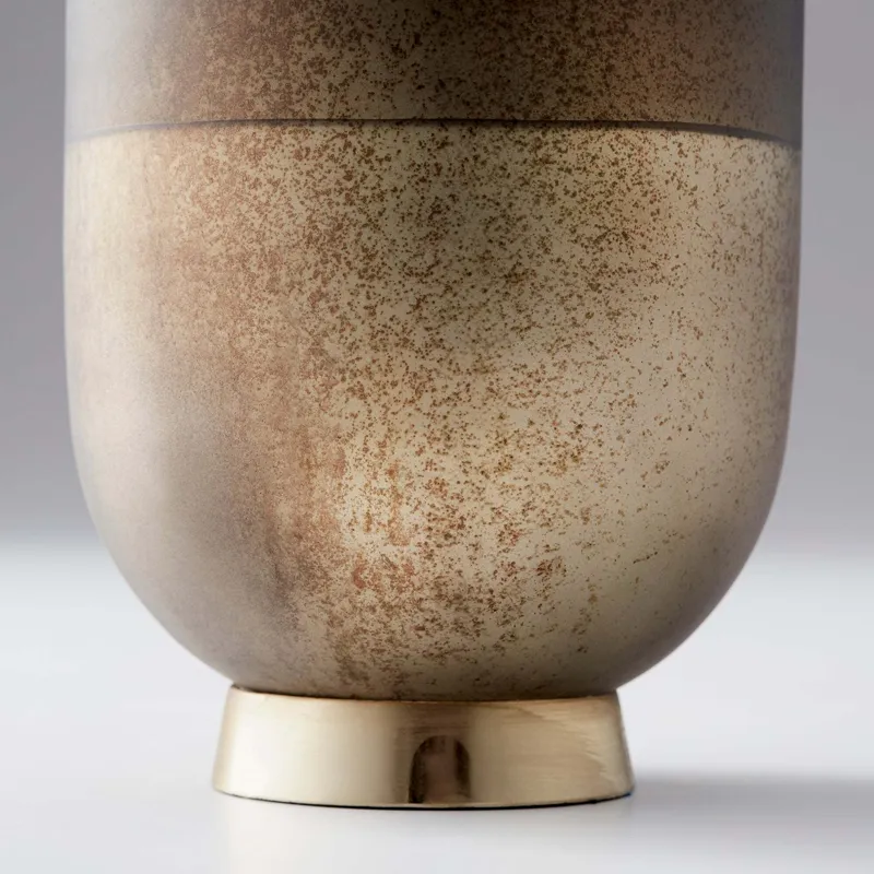 Pemberton Vase Black, Onyx And Champagne &ndash; Small
