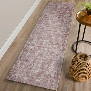 Aberdeen Rose 2\'3\" x 7\'6\" Runner Rug