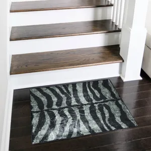 Akina Midnight 1\'8\" x 2\'6\" Rug