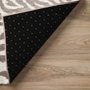 Akina Mocha 2\'3\" x 7\'6\" Runner Rug