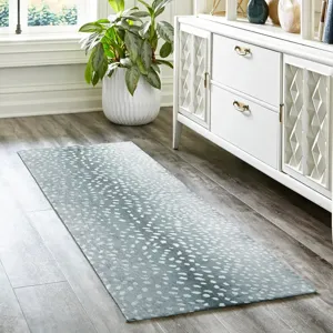 Akina Flannel 2\'3\" x 7\'6\" Runner Rug