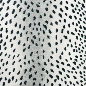 Akina Ivory 2\'3\" x 7\'6\" Runner Rug