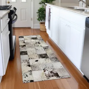Luxury Washable Indoor/Outdoor Bozeman Cream 2\'3\" x 7\'6\" Runner Rug