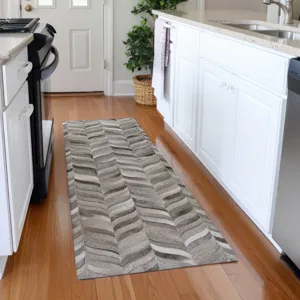 Luxury Washable Indoor/Outdoor Bozeman Gray 2\'3\" x 7\'6\" Runner Rug