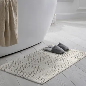 Delano Ivory 2\' x 3\' Rug