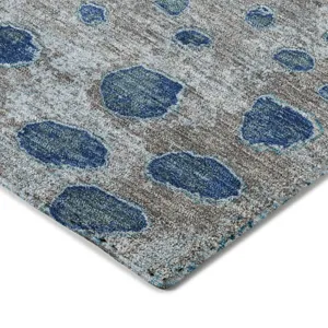 Luxury Washable Indoor/Outdoor Kochi Gray 2\'3\" x 7\'6\" Runner Rug