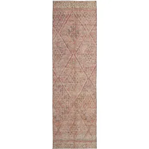 Indoor/Outdoor Karaj Pink 2\'3\" x 7\'6\" Runner Rug