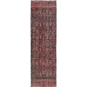 Indoor/Outdoor Karaj Pink 2\'3\" x 7\'6\" Runner Rug
