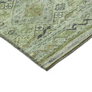 Indoor/Outdoor Karaj Aloe 10\' x 14\' Rug