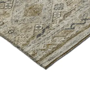 Indoor/Outdoor Karaj Brown 2\'3\" x 7\'6\" Runner Rug
