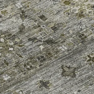 Indoor/Outdoor Karaj Pewter 2\'3\" x 7\'6\" Runner Rug