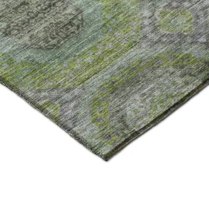 Indoor/Outdoor Karaj Olive 2\'6\" x 3\'10\" Rug