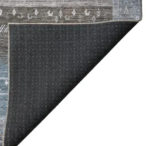 Indoor/Outdoor Karaj Blue 5\' x 7\'6\" Rug