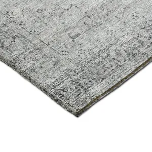 Indoor/Outdoor Karaj Gray 2\'6\" x 3\'10\" Rug