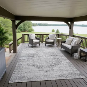 Indoor/Outdoor Karaj Gray 2\'6\" x 3\'10\" Rug