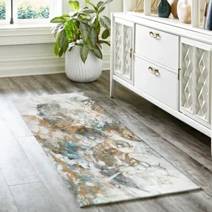 Kikiamo Volcano 2\'3\" x 7\'6\" Runner Rug