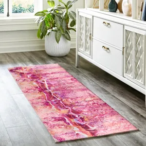 Kikiamo Flamingo 2\'3\" x 7\'6\" Runner Rug