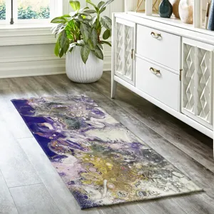 Kikiamo Majesty 2\'3\" x 7\'6\" Runner Rug