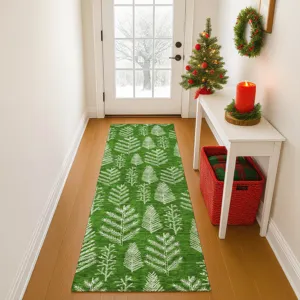 Luxury Washable Indoor/Outdoor Merry & Bright Green 2\'3\" x 7\'6\" Runner Rug