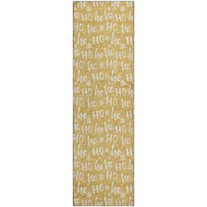 Luxury Washable Indoor/Outdoor Merry & Bright Gold 2\'3\" x 7\'6\" Runner Rug
