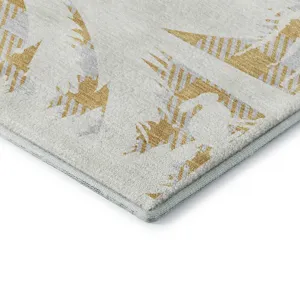 Luxury Washable Indoor/Outdoor Merry & Bright Gold 2\'6\" x 3\'10\" Rug