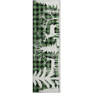 Luxury Washable Indoor/Outdoor Merry & Bright Green 2\'3\" x 7\'6\" Runner Rug