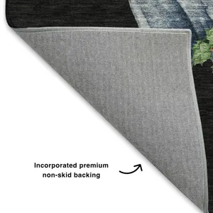 Luxury Washable Indoor/Outdoor Merry & Bright Black 8\' x 8\' Round Rug