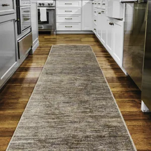 Neola Khaki 2\'3\" x 7\'10\" Runner Rug