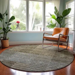 Machine Washable Indoor/Outdoor Neo Taupe 8\' x 8\' Round Rug