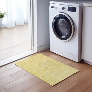 Luxury Washable Indoor/Outdoor Solace Yellow 1\'8\" x 2\'6\" Rug