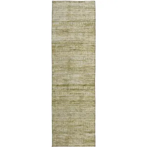 Luxury Washable Indoor/Outdoor Solace Aloe 2\'3\" x 7\'6\" Runner Rug