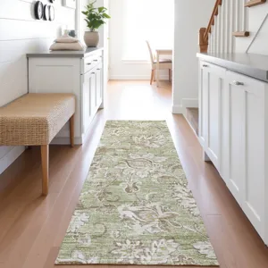 Indoor/Outdoor Silk Road Aloe 2\'3\" x 7\'6\" Runner Rug