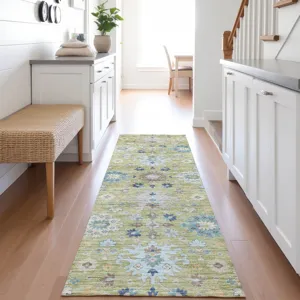 Indoor/Outdoor Silk Road Aloe 2\'3\" x 7\'6\" Runner Rug