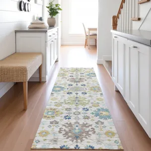 Indoor/Outdoor Silk Road Ivory 2\'3\" x 7\'6\" Runner Rug
