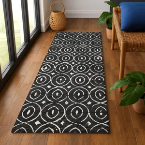 Luxury Washable Indoor/Outdoor The Reserve Black 2\'3\" x 7\'6\" Runner Rug