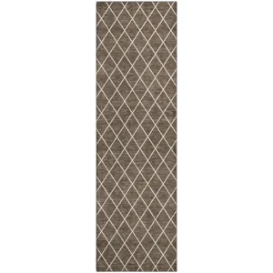 Luxury Washable Indoor/Outdoor The Reserve Brown 2\'3\" x 7\'6\" Runner Rug