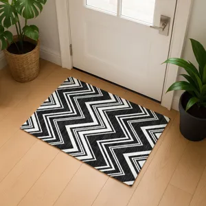 Luxury Washable Indoor/Outdoor The Reserve Black 1\'8\" x 2\'6\" Rug