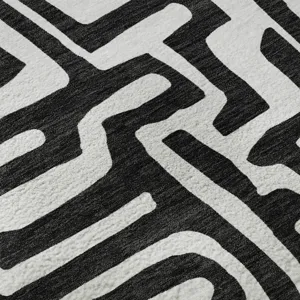 Luxury Washable Indoor/Outdoor The Reserve Black 5\' x 7\'6\" Rug