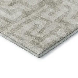 Luxury Washable Indoor/Outdoor The Reserve Taupe 8\' x 8\' Round Rug