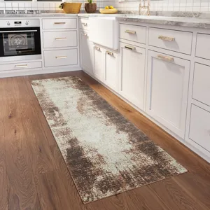 Winslow Chocolate 2\'6\" x 8\' Runner Rug