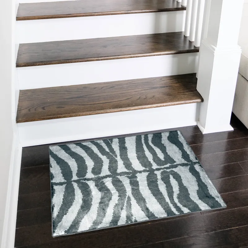 Akina Flannel 1\'8\" x 2\'6\" Rug