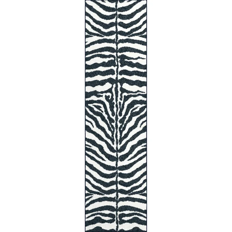 Akina Ivory 2\'3\" x 7\'6\" Runner Rug