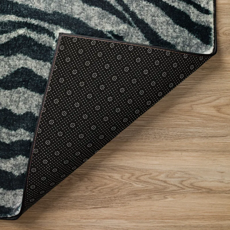 Akina Midnight 3\' x 5\' Rug