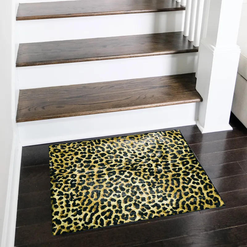 Akina Gold 1\'8\" x 2\'6\" Rug