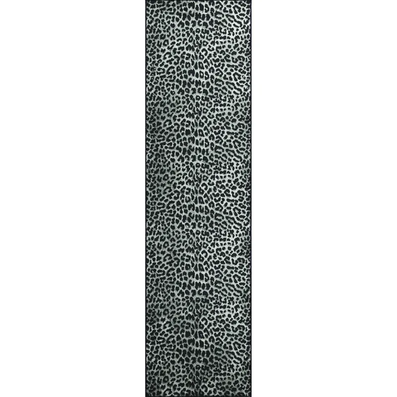 Akina Midnight 2\'3\" x 7\'6\" Runner Rug