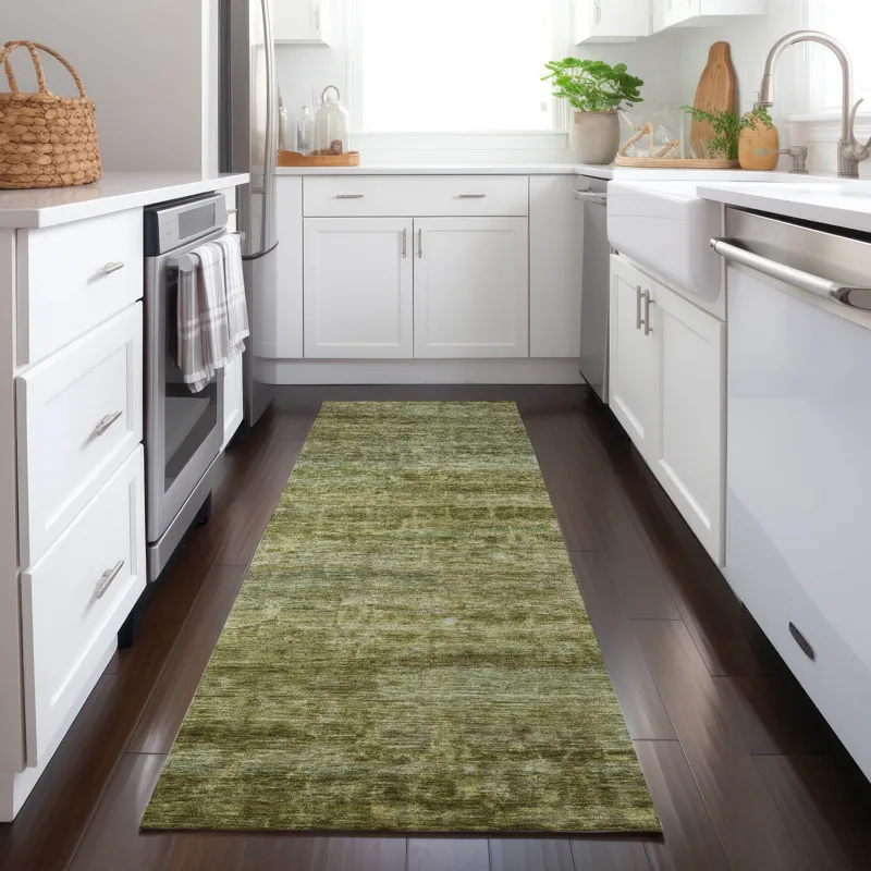Luxury Washable Indoor/Outdoor Burano Olive 2\'3\" x 7\'6\" Runner Rug