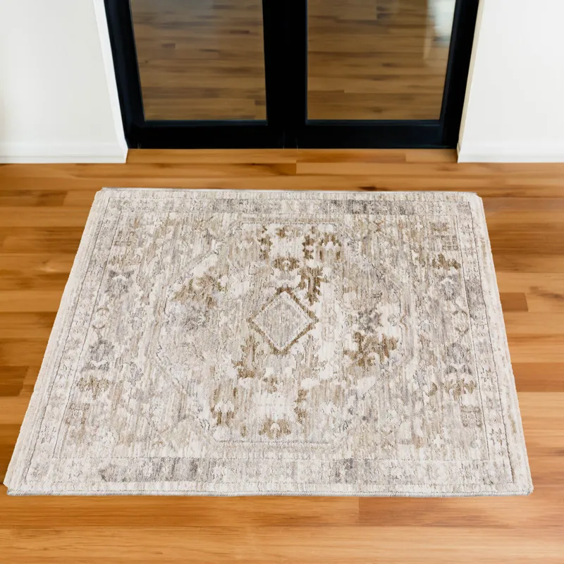 Cyprus Ivory 1\'8\" x 2\'6\" Rug