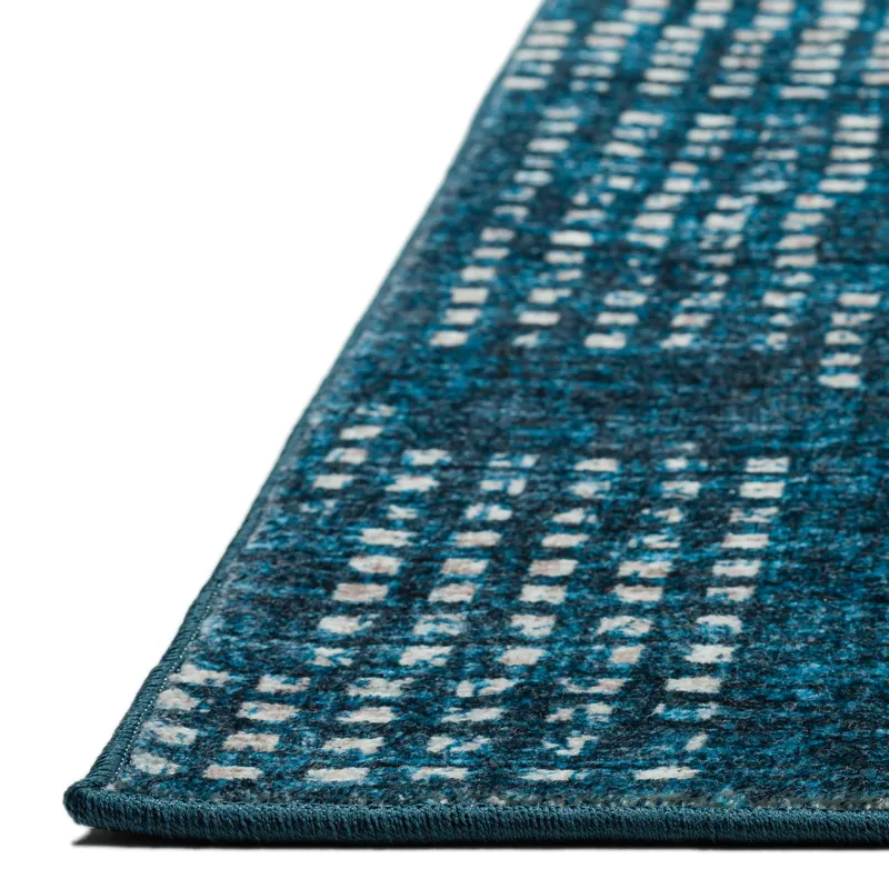 Delano Navy 2\'6\" x 8\' Runner Rug
