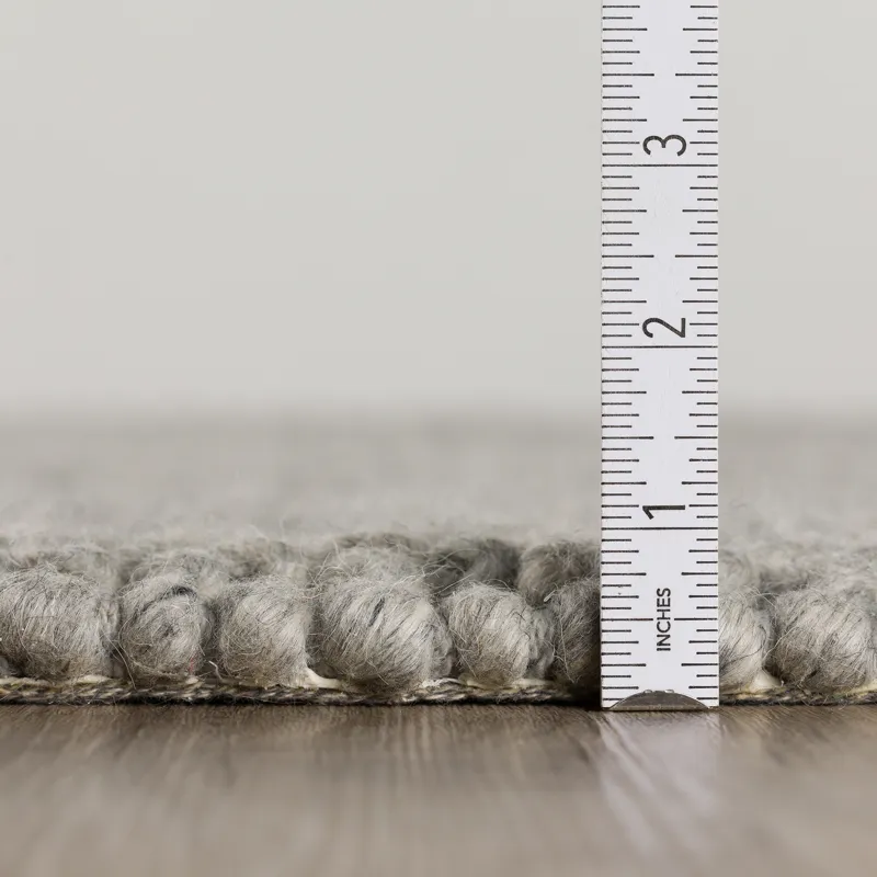 Gorbea Silver 2\'3\" x 7\'6\" Runner Rug